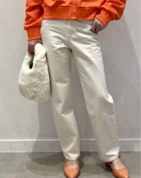 ハイウエストストレートジーンズ