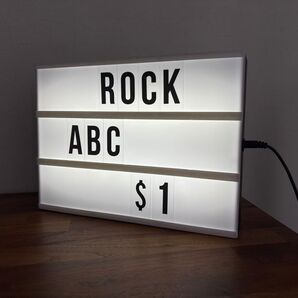 LEDレターライトボックス★A4サイズ★モノクロとカラーのアルファベットや絵文字271枚付き!LIGHT BOX