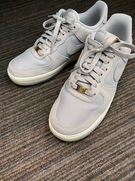 NIKE AIR FORCE 1 LOW PREMIUM QS グレー ベージュ