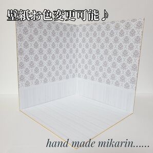 【ハンドメイド】ドールハウス 背景ボード(ダマスク)【匿名配送】
