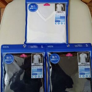 トップバリュ・強力接触冷感・PEACE.FITCOOL.メンズS半袖Vネック黒2枚+白1枚セット未開封未使用レディースLサイズ位
