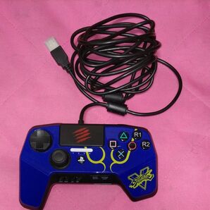 MAD CATZ STREET Fighter V Fightpad Pro for PS4 and PS3