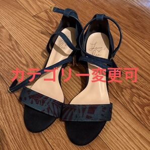 ヒールサンダル