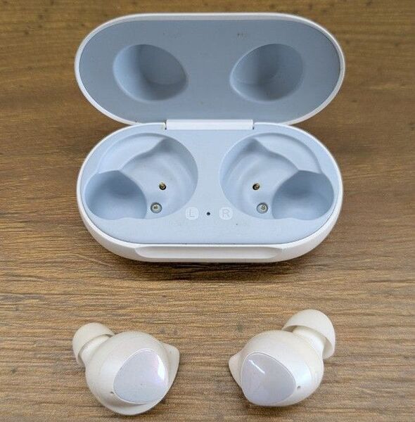 SAMSUNG ワイヤレスイヤホン GalaxyBuds