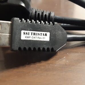 SSI TRISTAR 携帯電話用USBケーブル KMF-DAT-Rev.01