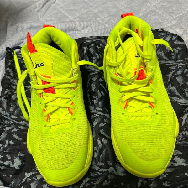 アシックス(ASICS)バスケ シューズ バッシュ ノヴァサージ パリ NOVA SURGE 3 PARIS ミッドカットイエロー