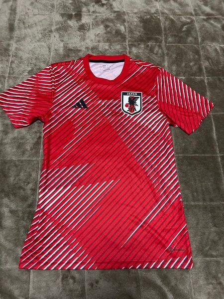 美品 2022 adidas 日本代表 プレマッチシャツ Mサイズ