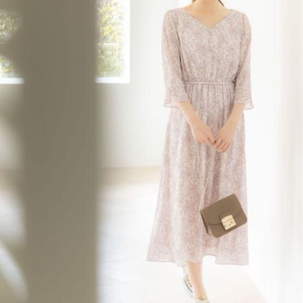 tocco closet トッコクローゼット 花柄 Vネック 5分袖 ウエスト切替ワンピース ピンク 小花柄