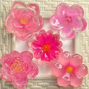 NO.202 デコパーツ クリアフラワー 1個30円