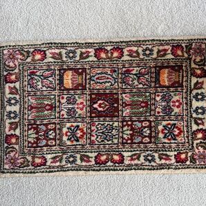 ラグ(シルク混)36×66㎝