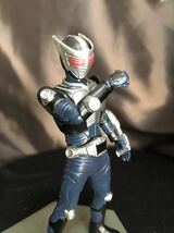 仮面ライダー龍騎フィギュア～龍騎(青色　食玩　名鑑　ガシャポンHG 特撮　石ノ森_画像1