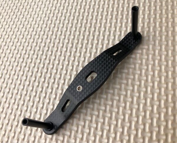 ダイワ用 カーボンハンドル 軸間90mm B-1