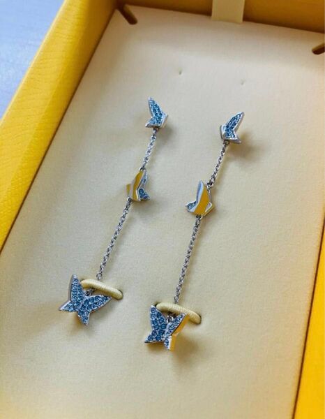 ほぼ新品 スワロフスキー Lilia 2way バタフライピアス チョウ ブルー SWAROVSKI