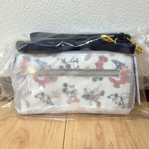 ディズニーストア限定ミッキー ストラップ付きウォレット新品
