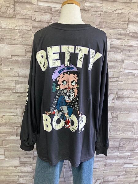 新品 ベティちゃん ロンT BettyBoop ベティブープチェックシャツ柄グレー