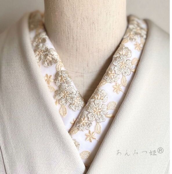 洗える刺繍半衿 金のお花