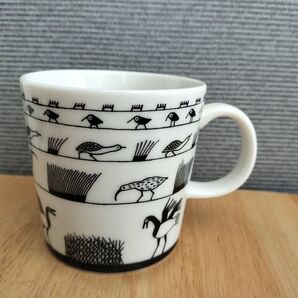 イッタラ バード マグ ブラック