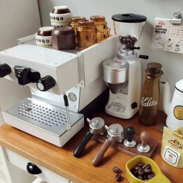 ミニチュアキッチン コーヒー エスプレッソマシン ホワイト ドールハウス