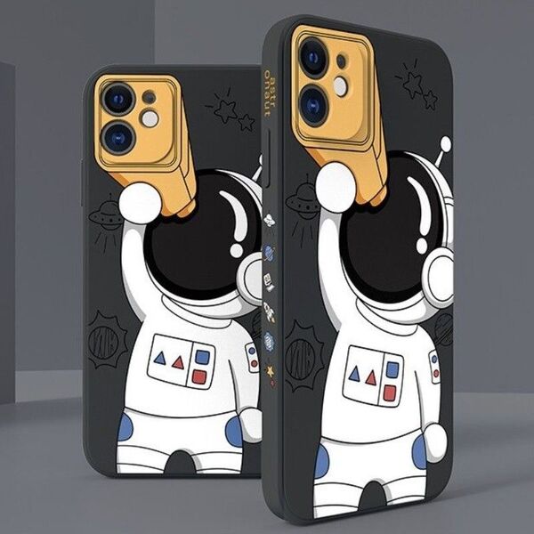 iPhone14ケース 宇宙飛行士 背面カバー かわいい アニメ画 TPU 耐衝撃 ブラック