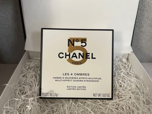 CHANEL レ キャトル オンブル N°5