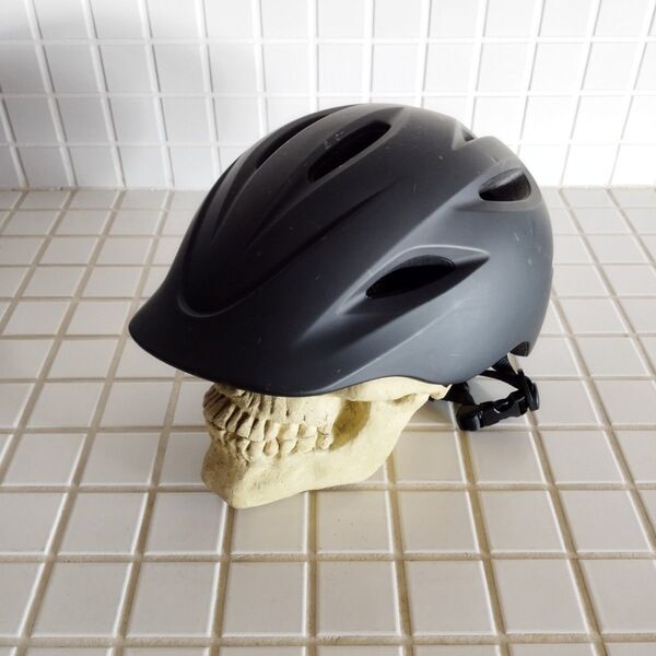 ブリヂストン * KURMS * 自転車用ヘルメット