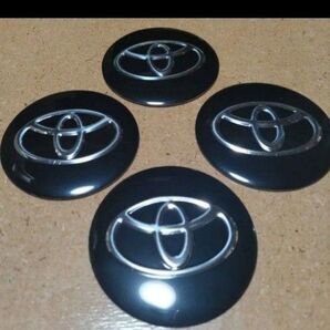 TOYOTA ホイール センターキャップ4枚組。純正不適応多いです。激安価格値引き交渉不可。