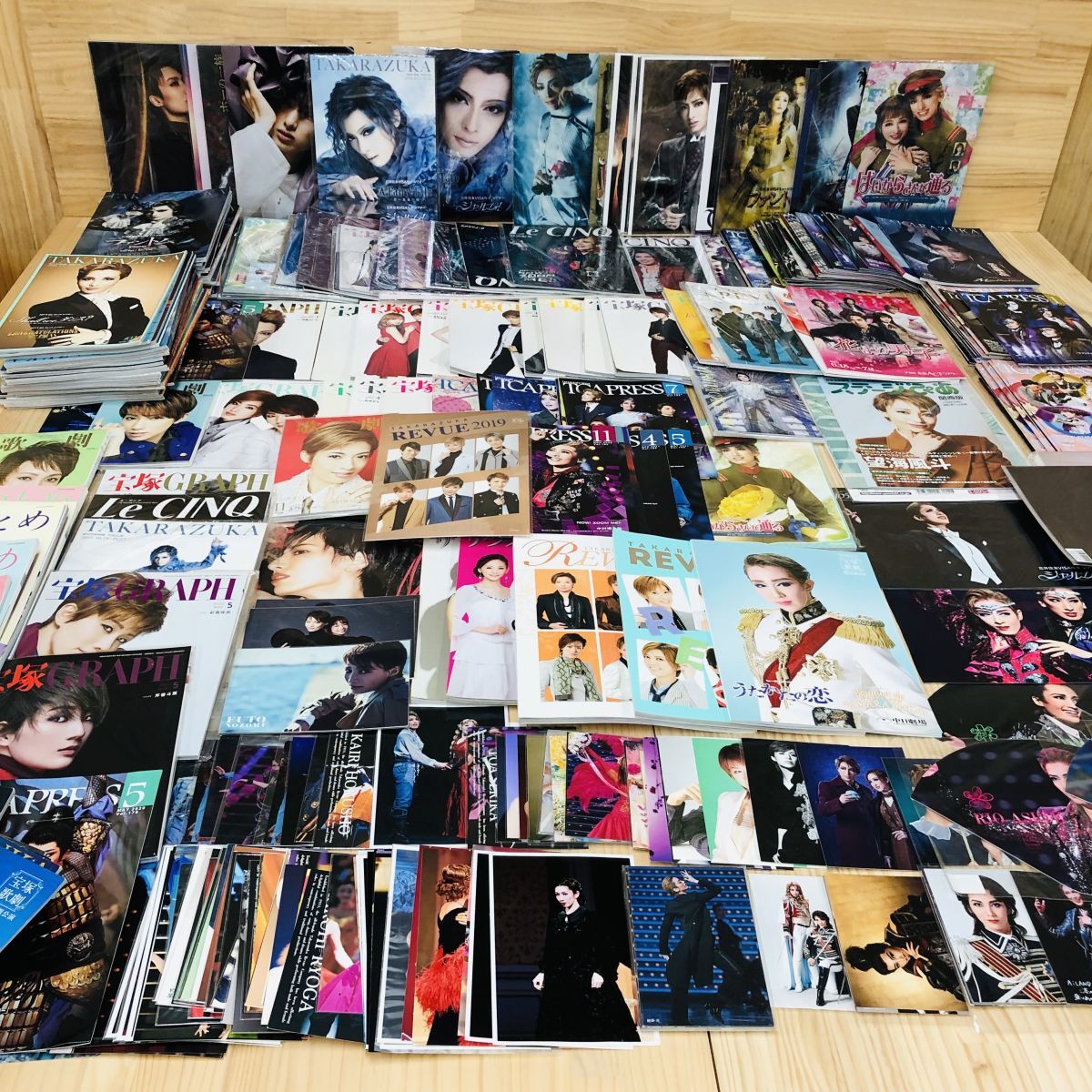 Yahoo!オークション -「星組礼真琴」(本、雑誌) の落札相場 Yahoo!オークション -「星組礼真琴」(本、雑誌) の落札相場