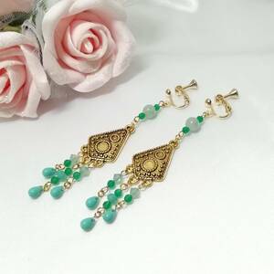  antique . shape parts . natural stone. hand made earrings / Drop / on goods / Gold / natural stone / long / mint green / gorgeous /../ light green color 