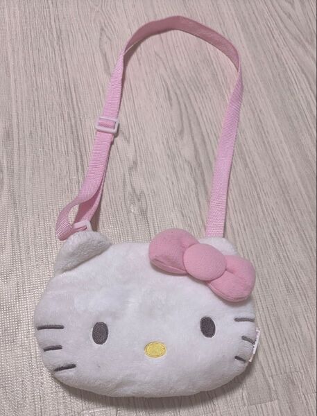 ハローキティ ふわふわ ポシェット 白 ピンク