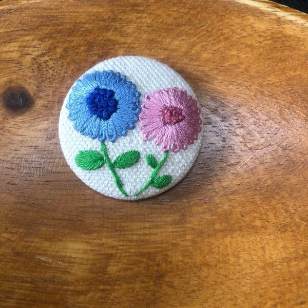 ハンドメイド くるみボタン 刺繍ヘアゴム お花
