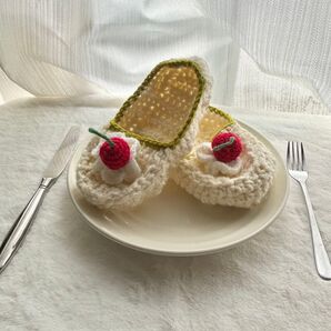 クリームメロンソーダなルームシューズ