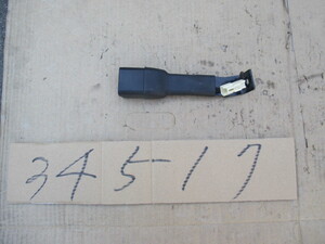 ** Carry DA16T 26 year right seat belt pad receive side **