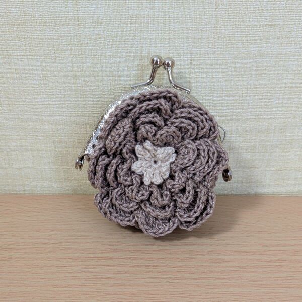 ハンドメイド お花のがま口 ブラウン かぎ針編み