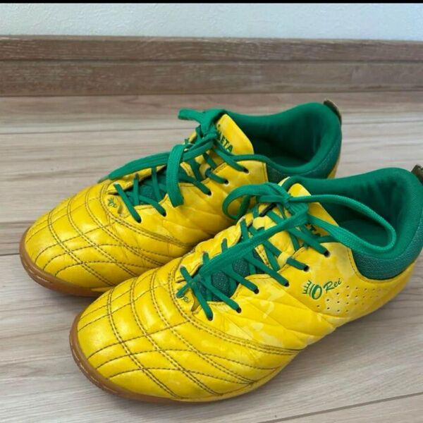 アスレタ フットサルシューズ 23.5cm イエロー