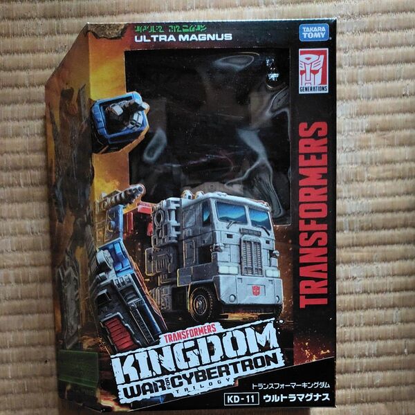 トランスフォーマー キングダム KD-11 ウルトラマグナス タカラトミー サイバトロン オートボット 2010