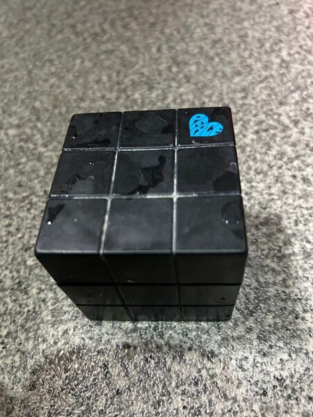 アリミノピースプロデザインシリーズフリーズキープワックス(ブラック)80g中のワックスはほぼありません