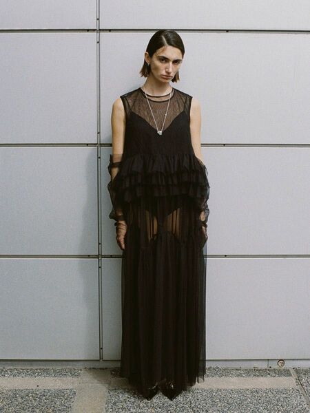 AMERI BLACK TULLE HEM RAFFLE TOP