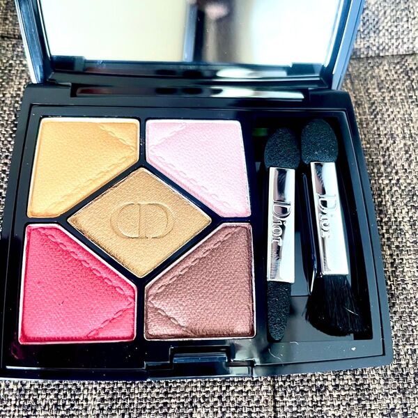 限定 Dior ディオール サンククルール 837 アイシャドウパレット DEVILISH デビリッシュ