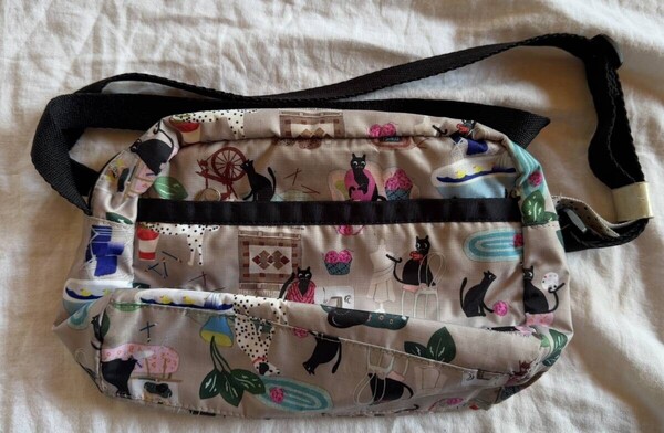レスポートサック LESPORTSAC ポーチ ショルダーバッグ 猫柄 カラフル