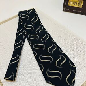 【まあまあ美品】GIORGIO ARMANI ジョージオアルマーニ ネクタイ 総柄 ブラック系 シルク