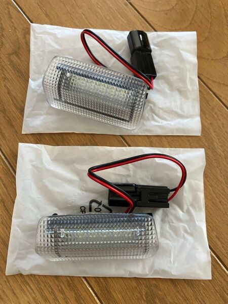 LEDカーテシランプ ホワイト/レッド2個 TOYOTA、LEXUS対応