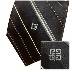 Givenchy 紺色ストライプ ネクタイ ネイビー ビジネス