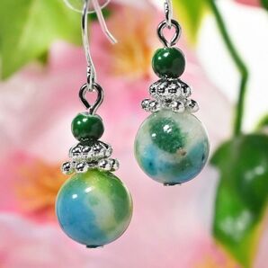 752 天然石みけねこジェイド(翡翠)のピアス~イヤリング
