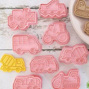 新品未使用★働く車クッキー型★トミカ好きなお子様★ねんど型にもなります★建設車両