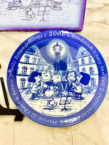新品未使用 SNOOPY PEANUTS YEAR PLATE 2006 スヌーピー イヤープレート 非売品