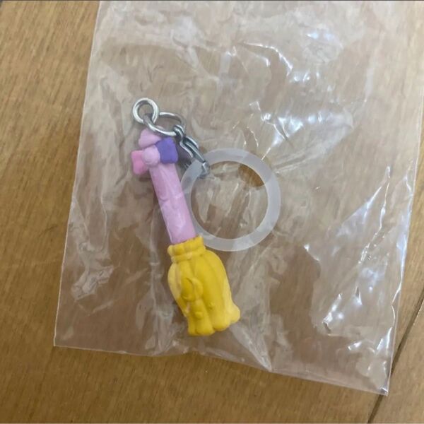 魔法使いプリキュア ガチャガチャ 魔法のほうき