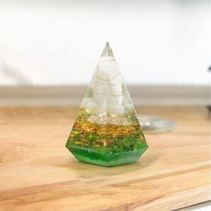 180 六角錐 オルゴナイト サーペンティン ペリドット グリーン