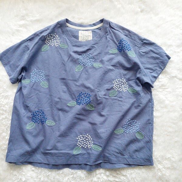 ヌエヴォブランカ Tシャツ 花柄 刺繍 半袖 M トップス