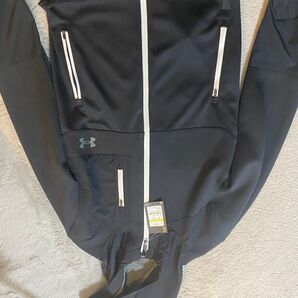 新品 アンダーアーマー 黒 M サイズパーカー 定価13800