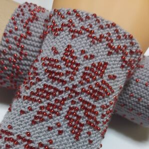 ★no.145 ビーズを編み込んだリストウォーマー ハンドメイド ビーズニッティング